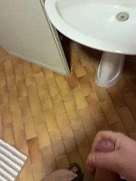 Snapshot of Cober03 chatting on 02-18-26, 09:27 Cober03 online show from 02-18-26, 09:27