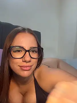 AlessiaaRuso1 online show from 05-28-26, 11:57