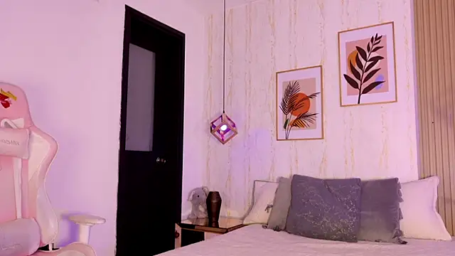 Ayleen Dunkan online show from 09-23-25, 12:19