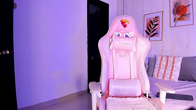 Ayleen Dunkan online show from 11-04-25, 12:37