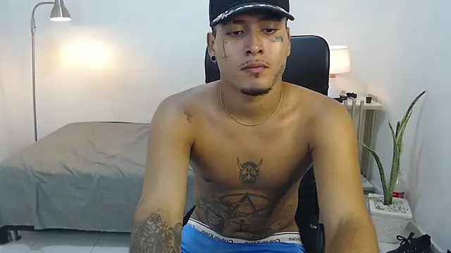 crow black00 online show from 09-12-25, 06:46