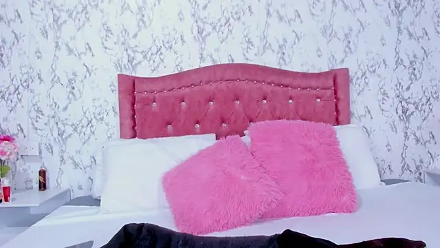 SofiiFoox online show from 10-11-25, 11:20