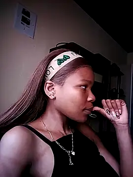 Snapshot of Seductive_Yellow_Titties chatting on 10-28-25, 07:01 Seductive Yellow Titties online show from 10-28-25, 07:01