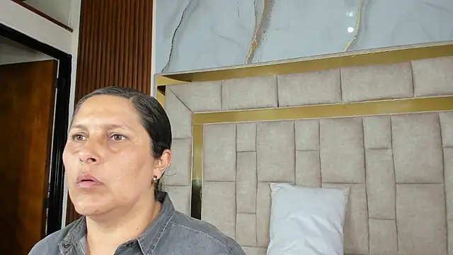 KikaDuque online show from 06-09-26, 08:31