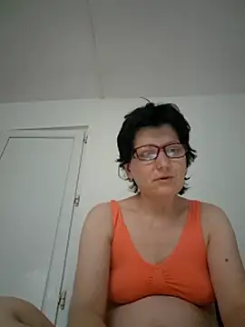 Vera Elle online show from 05-07-26, 04:56
