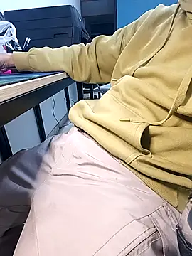 Snapshot of Hugopingonasa2024 chatting on 10-03-25, 10:51 Hugopingonasa2024 online show from 10-03-25, 10:51