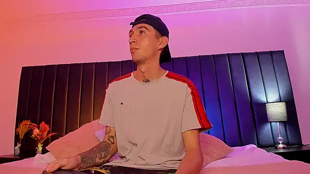 dominik thompson777 online show from 10-05-25, 03:16