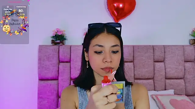 Snapshot of ScarlettLuxe chatting on 10-22-25, 11:54 ScarlettLuxe online show from 10-22-25, 11:54