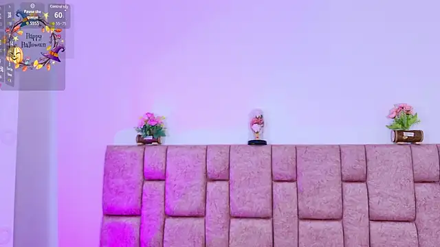 Snapshot of ScarlettLuxe chatting on 10-30-25, 11:16 ScarlettLuxe online show from 10-30-25, 11:16