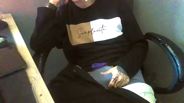 Dikklauss online show from 10-14-25, 02:40