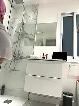 Snapshot of CamyBlossom chatting on 09-28-25, 06:24 CamyBlossom online show from 09-28-25, 06:24