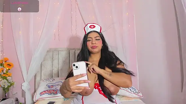 Snapshot of Rachellcooperrr chatting on 09-23-25, 11:52 Rachellcooperrr online show from 09-23-25, 11:52