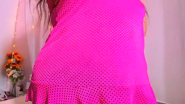 Snapshot of Rachellcooperrr chatting on 10-17-25, 08:39 Rachellcooperrr online show from 10-17-25, 08:39