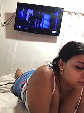 Rachellcooperrr online show from 06-18-26, 04:46