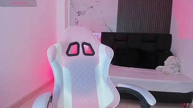 chloesagee online show from 03-04-26, 10:16