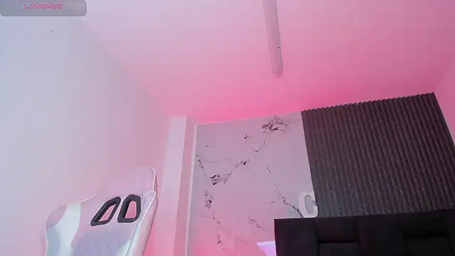 chloesagee online show from 06-14-26, 12:30