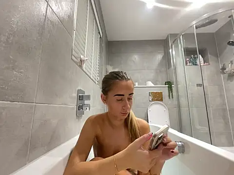 SexyySiSi online show from 11-13-25, 09:25