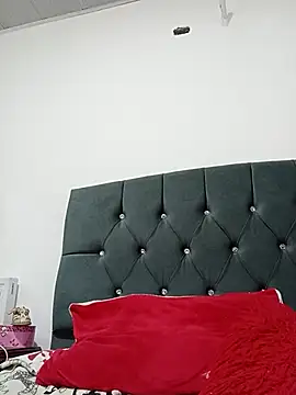 Snapshot of nina_sky chatting on 10-10-25, 02:27 nina sky online show from 10-10-25, 02:27