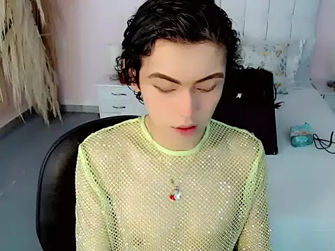 nathalialoes1 online show from 10-06-25, 07:00