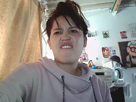 Snapshot of chanito_1421 chatting on 09-29-25, 03:06 chanito 1421 online show from 09-29-25, 03:06