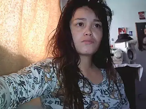 Snapshot of chanito_1421 chatting on 10-09-25, 02:26 chanito 1421 online show from 10-09-25, 02:26