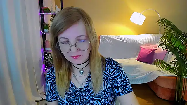 YourUniverser online show from 10-12-25, 04:22