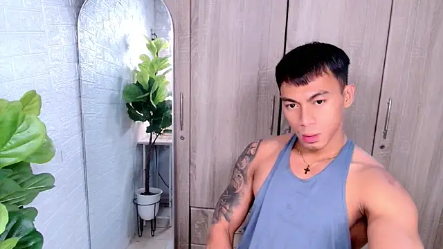 PinooyMilker online show from 10-17-25, 03:42