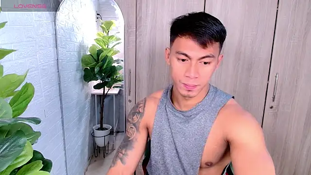 PinooyMilker online show from 11-23-25, 04:12