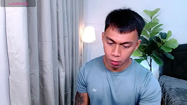 PinooyMilker online show from 06-10-26, 02:12