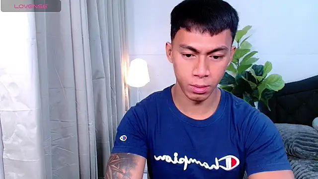 PinooyMilker online show from 06-15-26, 01:52