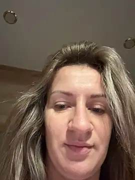 Snapshot of EvvaMur chatting on 09-24-25, 01:09 EvvaMur online show from 09-24-25, 01:09