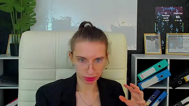 kaleriyaa  online show from 10-18-25, 01:30