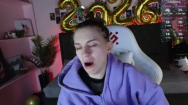 kaleriyaa  online show from 12-21-25, 01:24