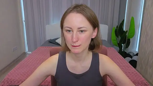 LuluChiiii online show from 11-25-25, 12:38