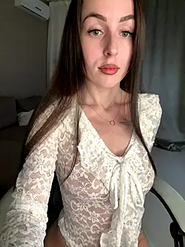 SakuraSara online show from 09-15-25, 04:07