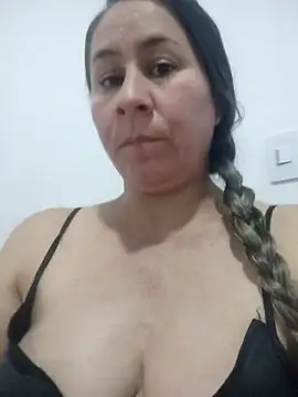 Nala1986 online show from 11-17-25, 11:54