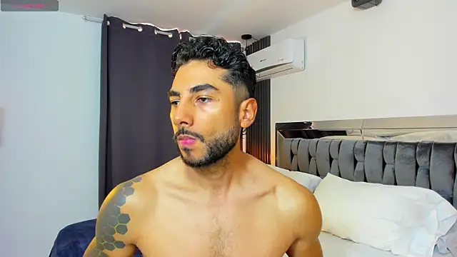 MARC THOMPSON  online show from 09-18-25, 03:03