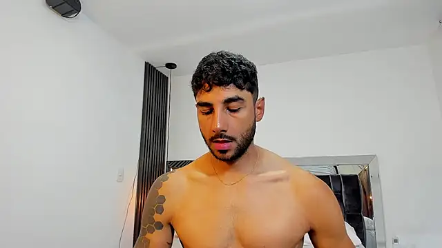 MARC THOMPSON  online show from 10-26-25, 01:44