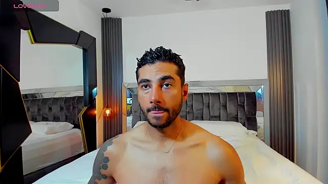 MARC THOMPSON  online show from 11-07-25, 02:28