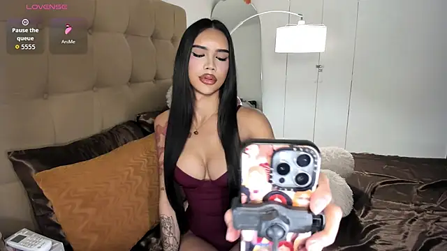 Snapshot of khalifafoxxxx chatting on 03-12-26, 07:09 khalifafoxxxx online show from 03-12-26, 07:09