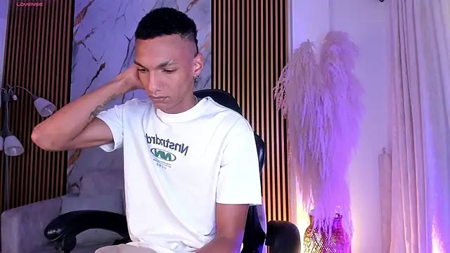 JulienSaint online show from 05-03-26, 12:00