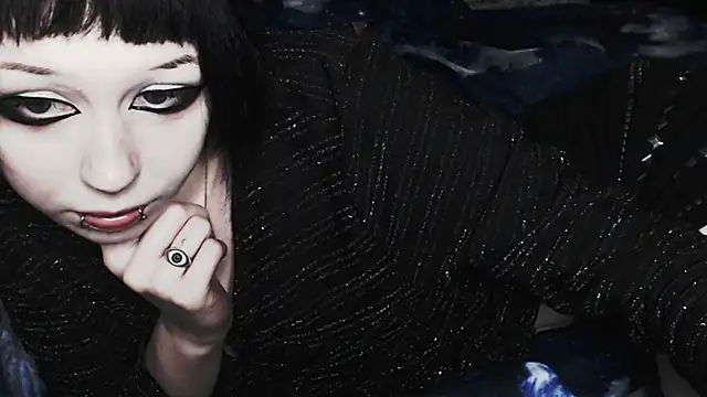  LUCY LAVE online show from 11-04-25, 04:33