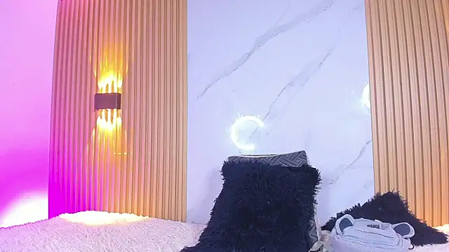 Snapshot of IM_DAREN chatting on 10-19-25, 11:55 IM DAREN online show from 10-19-25, 11:55