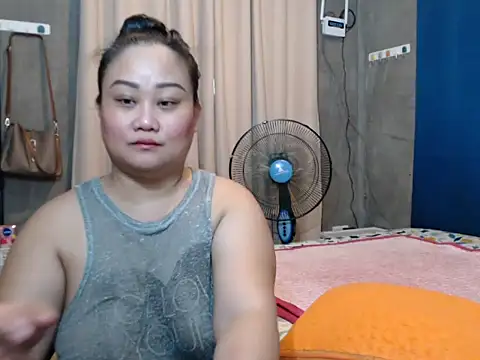 jengrey online show from 10-22-25, 02:12