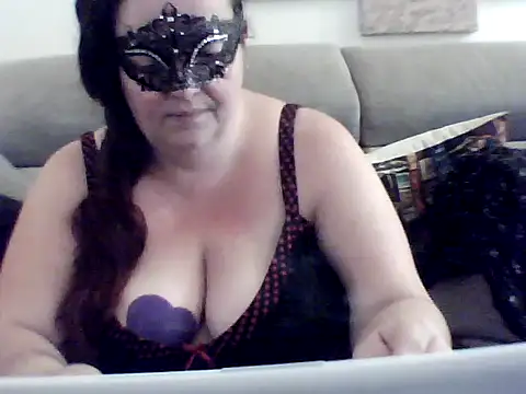 Valendra  online show from 09-10-25, 10:15