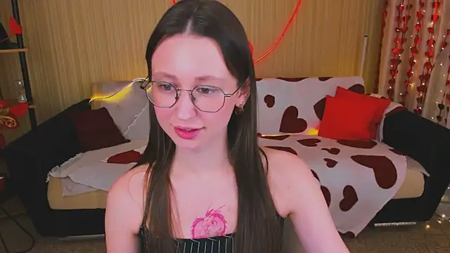 YourLovellyStory online show from 02-25-26, 02:27