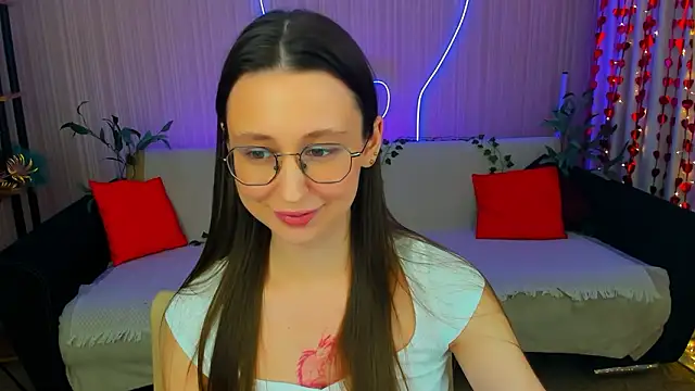 Snapshot of YourLovellyStory chatting on 03-29-26, 05:13 YourLovellyStory online show from 03-29-26, 05:13