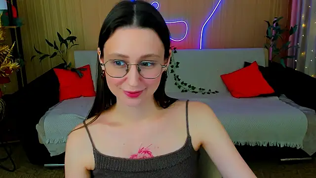 Snapshot of YourLovellyStory chatting on 04-03-26, 05:55 YourLovellyStory online show from 04-03-26, 05:55