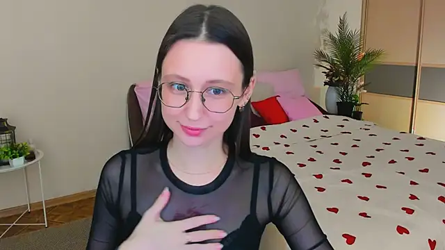 YourLovellyStory online show from 06-26-26, 01:15