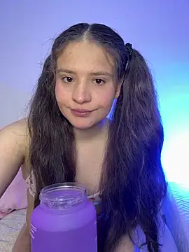 Emilyybennet  online show from 03-18-26, 02:58